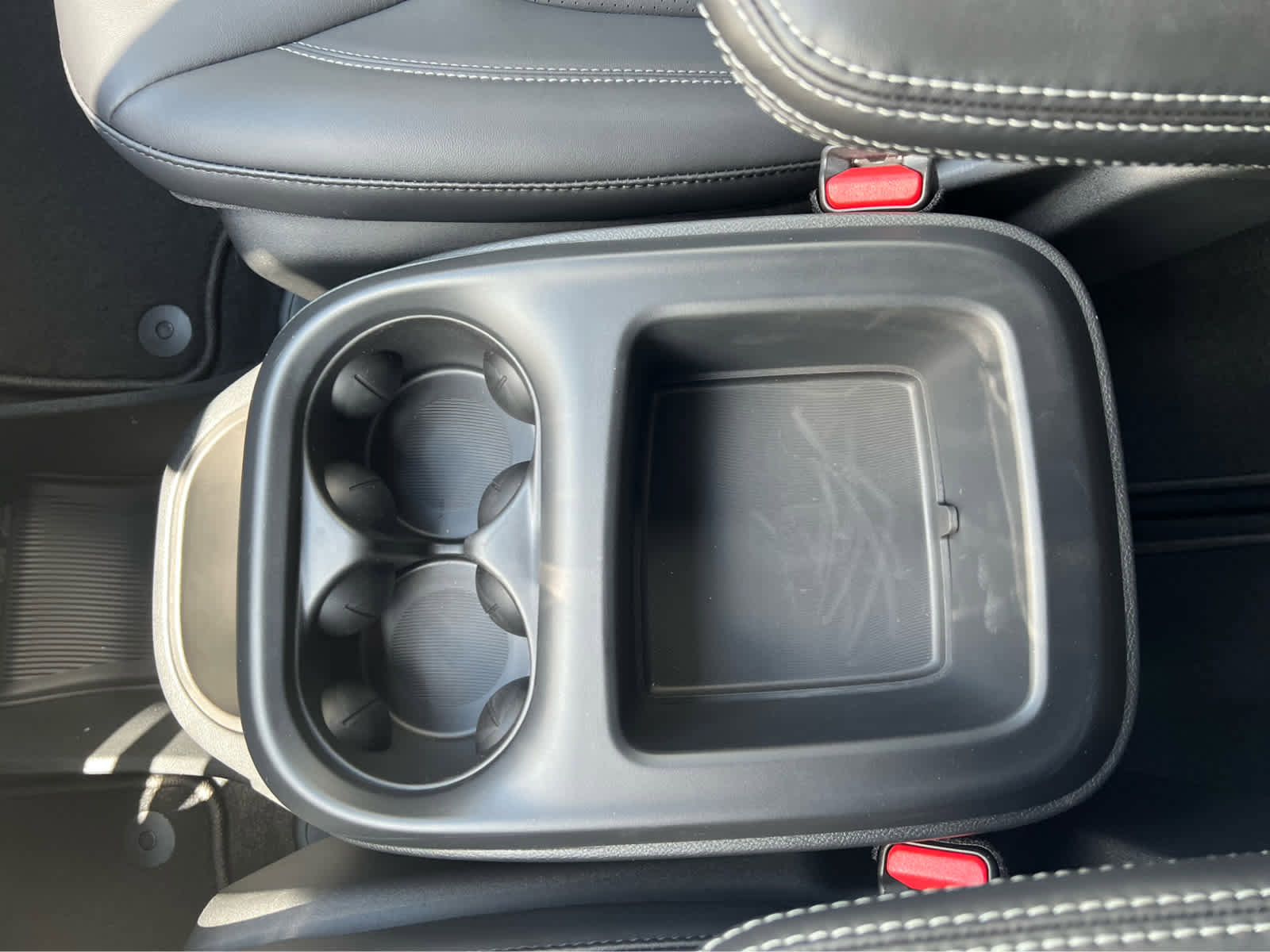 New 2025 Chrysler Voyager LX image 20