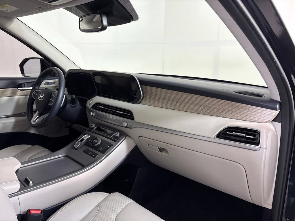 Used 2022 Hyundai Palisade SEL w/ 8P Bench Seat Package FWD image 13