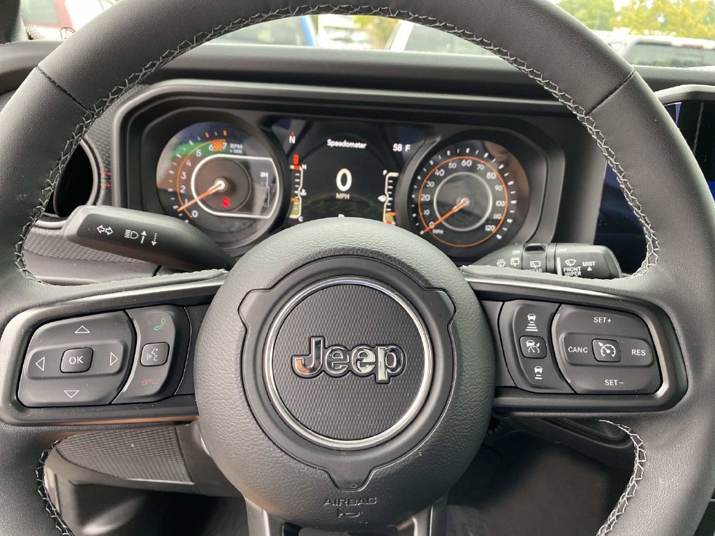 Certified 2026 Jeep Wrangler Unlimited Rubicon AWD/4WD image 19