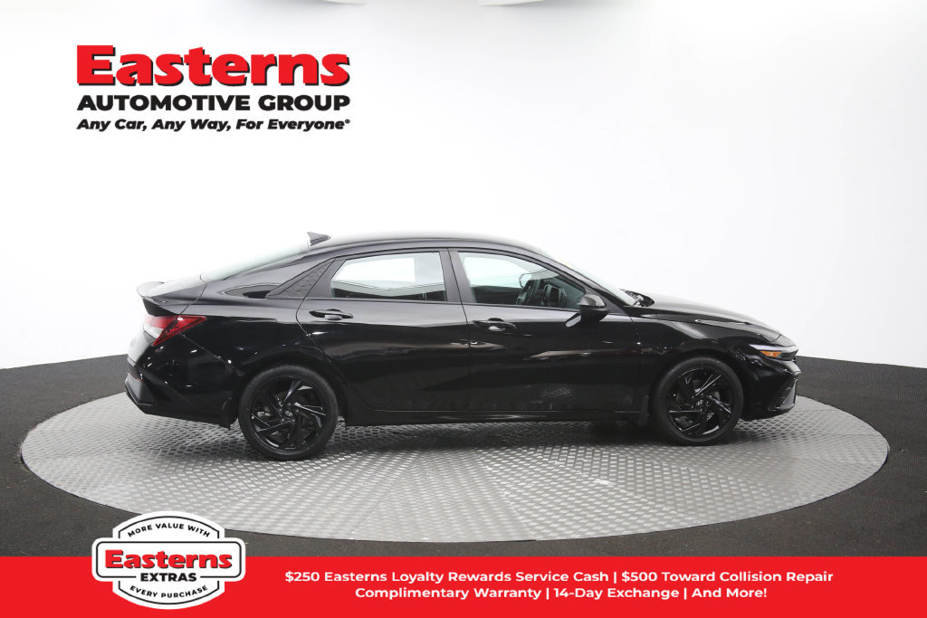 Used 2026 Hyundai Elantra Sport FWD image 41