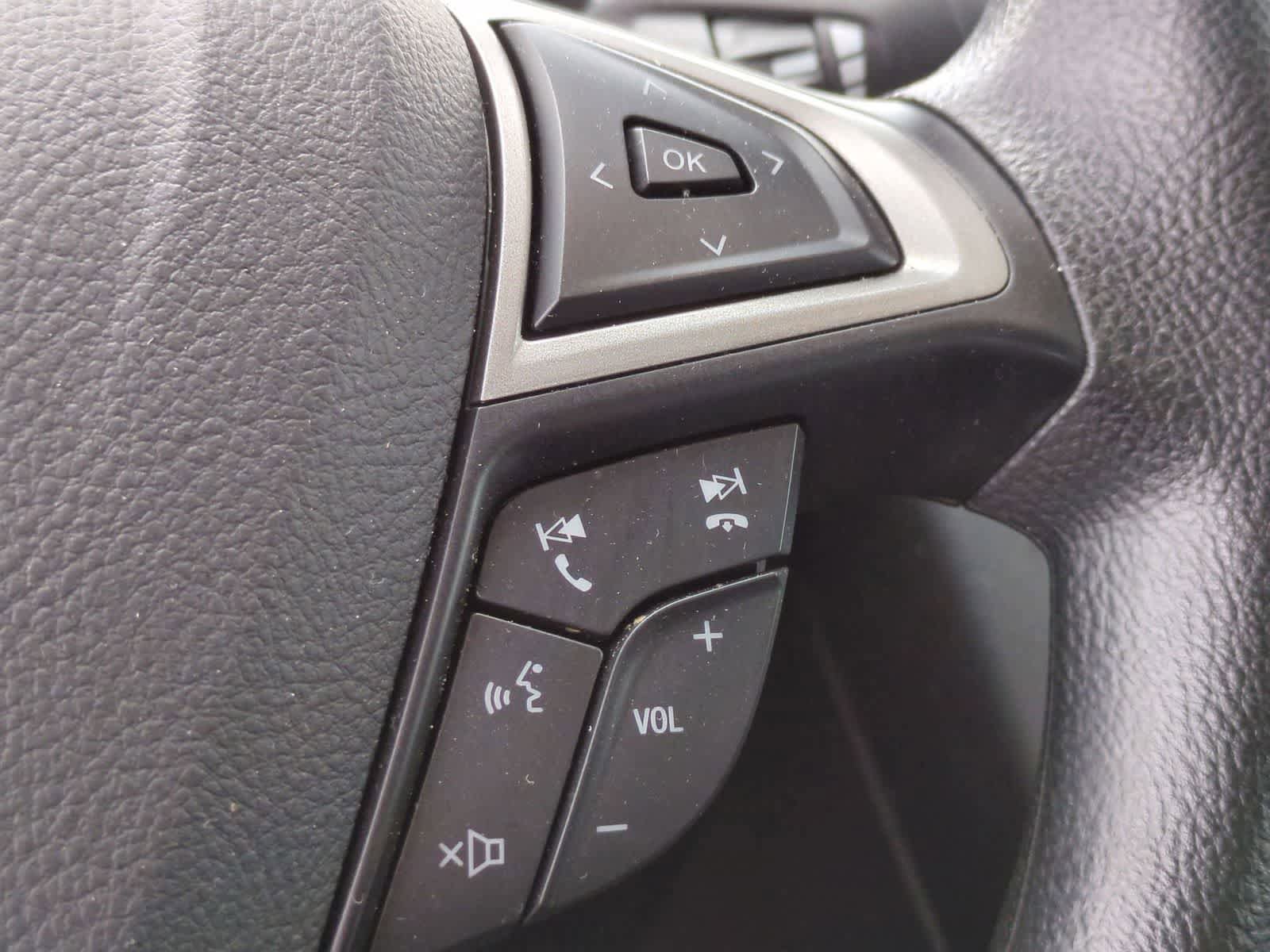 Used 2020 Ford Fusion SE FWD image 24