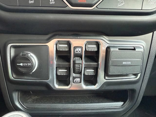 Used 2021 Jeep Wrangler Unlimited Sport AWD/4WD image 16