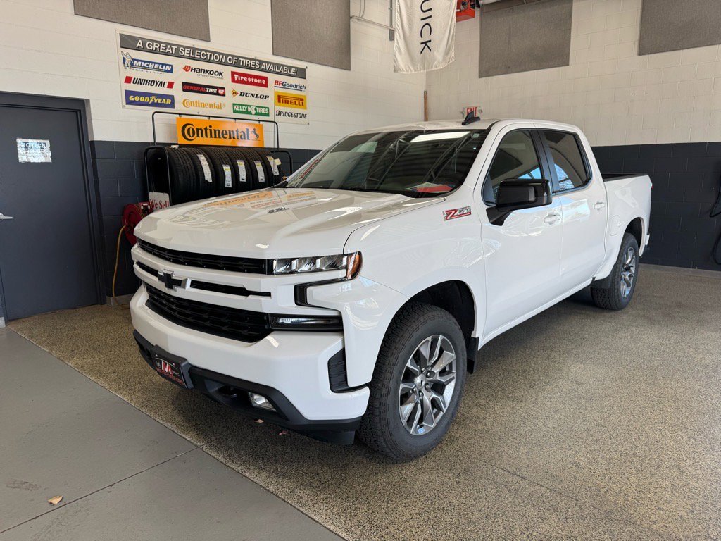 Used 2022 Chevrolet Silverado 1500 RST image 1