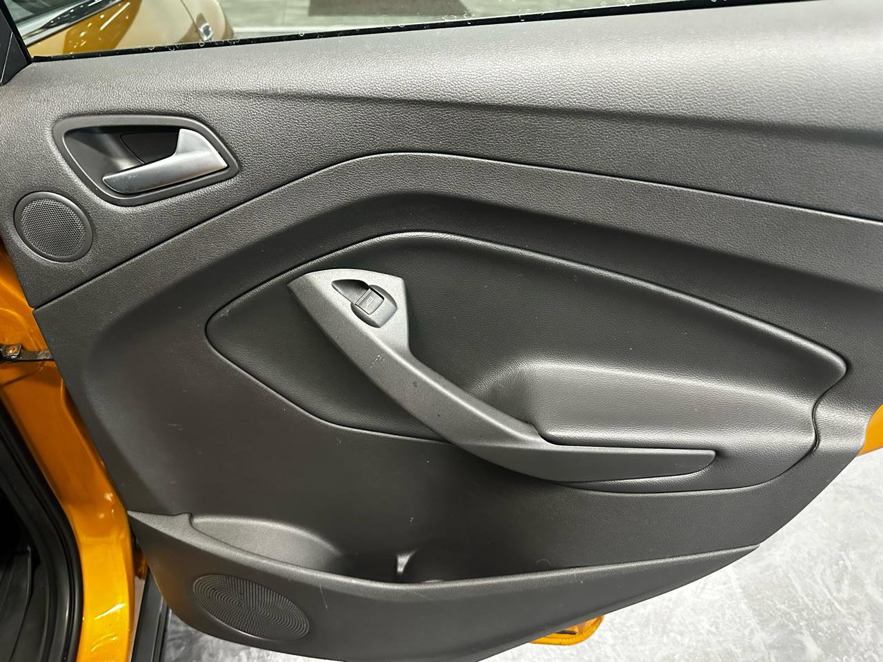 Used 2016 Ford Escape SE w/ Equipment Group 201A FWD image 14