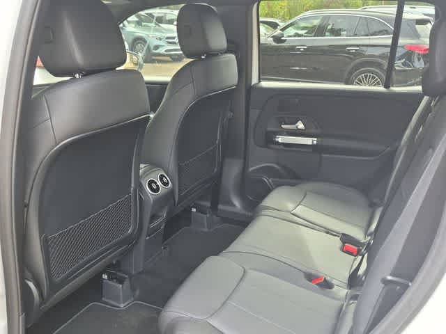 New 2026 Mercedes-Benz GLB 250 4MATIC image 18