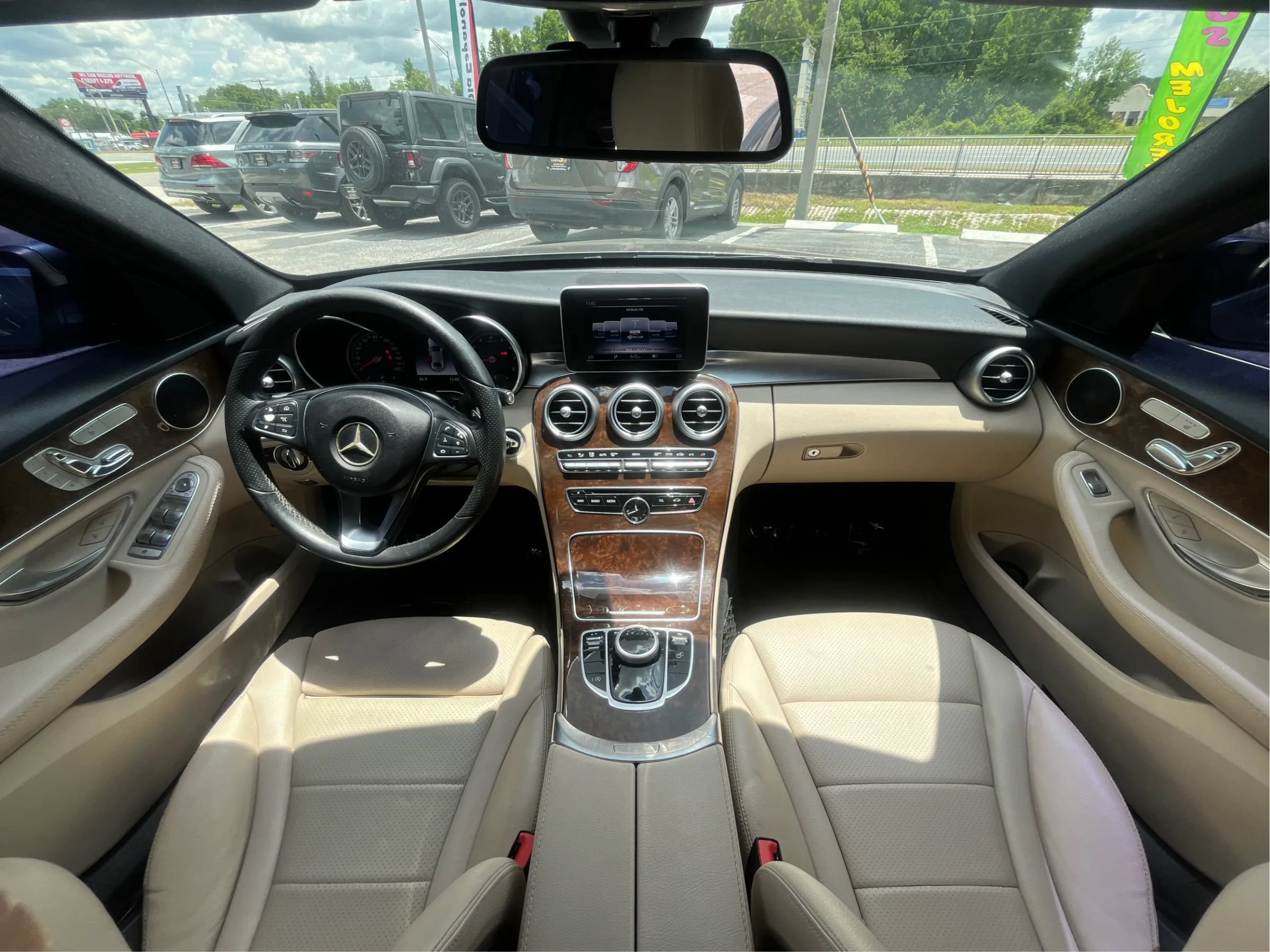 Used 2018 Mercedes-Benz C 300 Sedan image 29