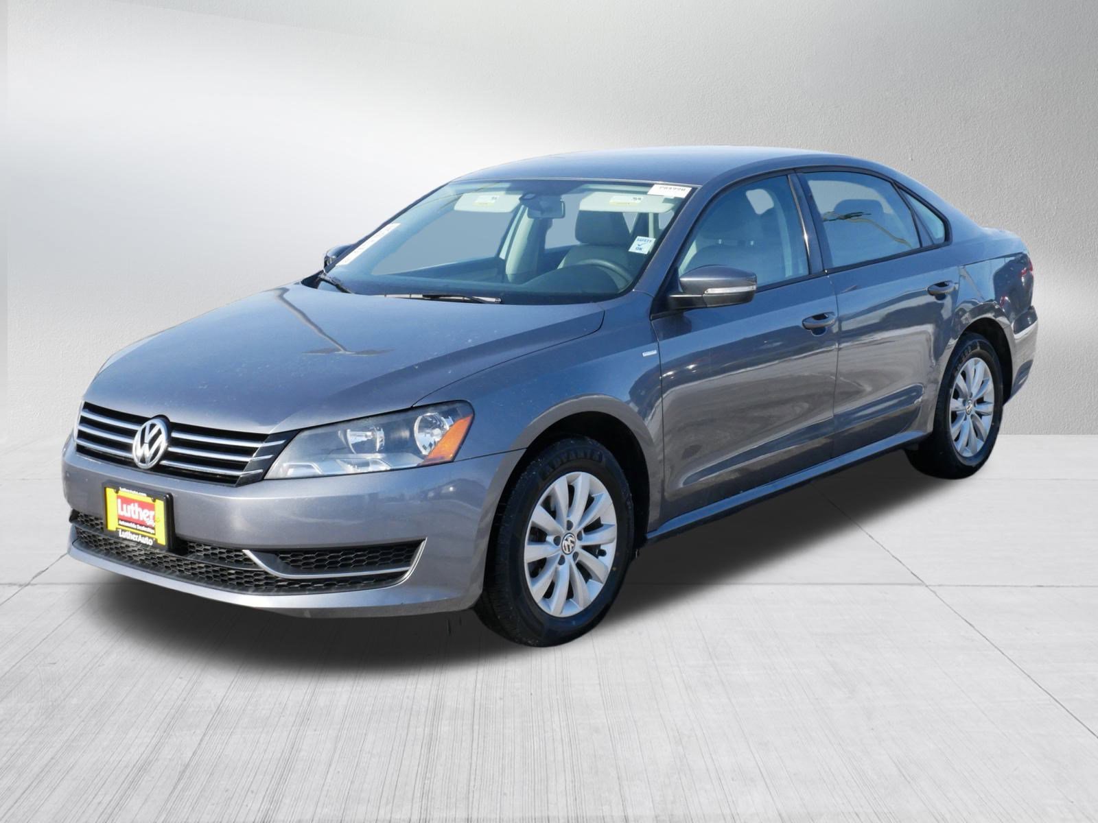 Used 2013 Volkswagen Passat Wolfsburg Edition image 3
