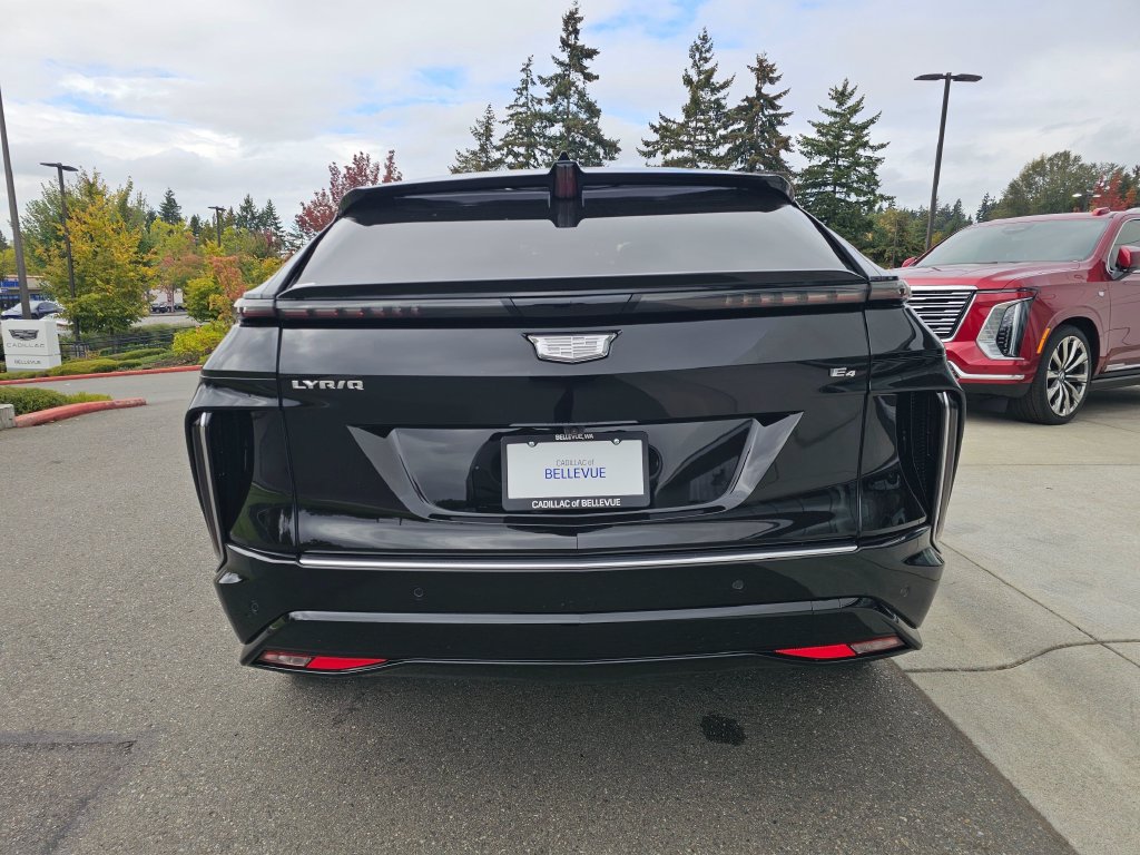 New 2027 Cadillac Lyriq Luxury AWD/4WD image 6