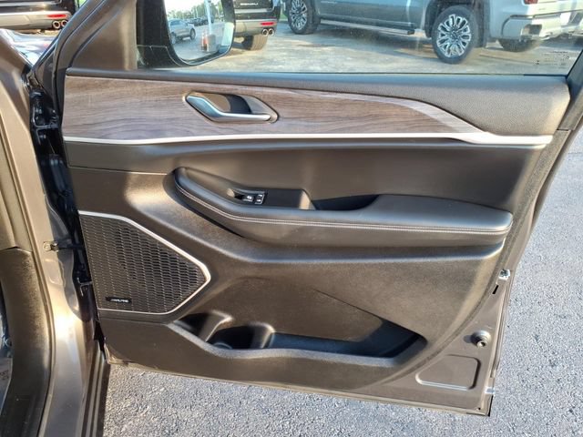 Used 2022 Jeep Grand Cherokee Limited AWD/4WD image 26