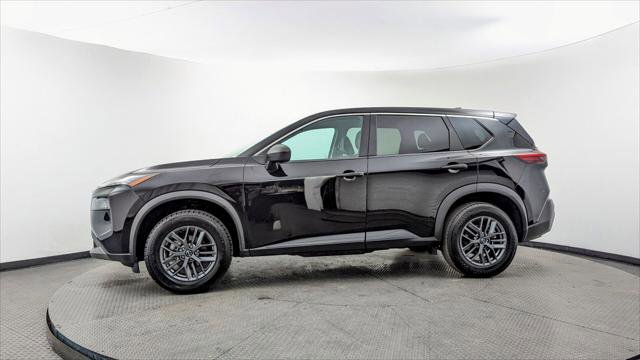 Used 2023 Nissan Rogue S image 3