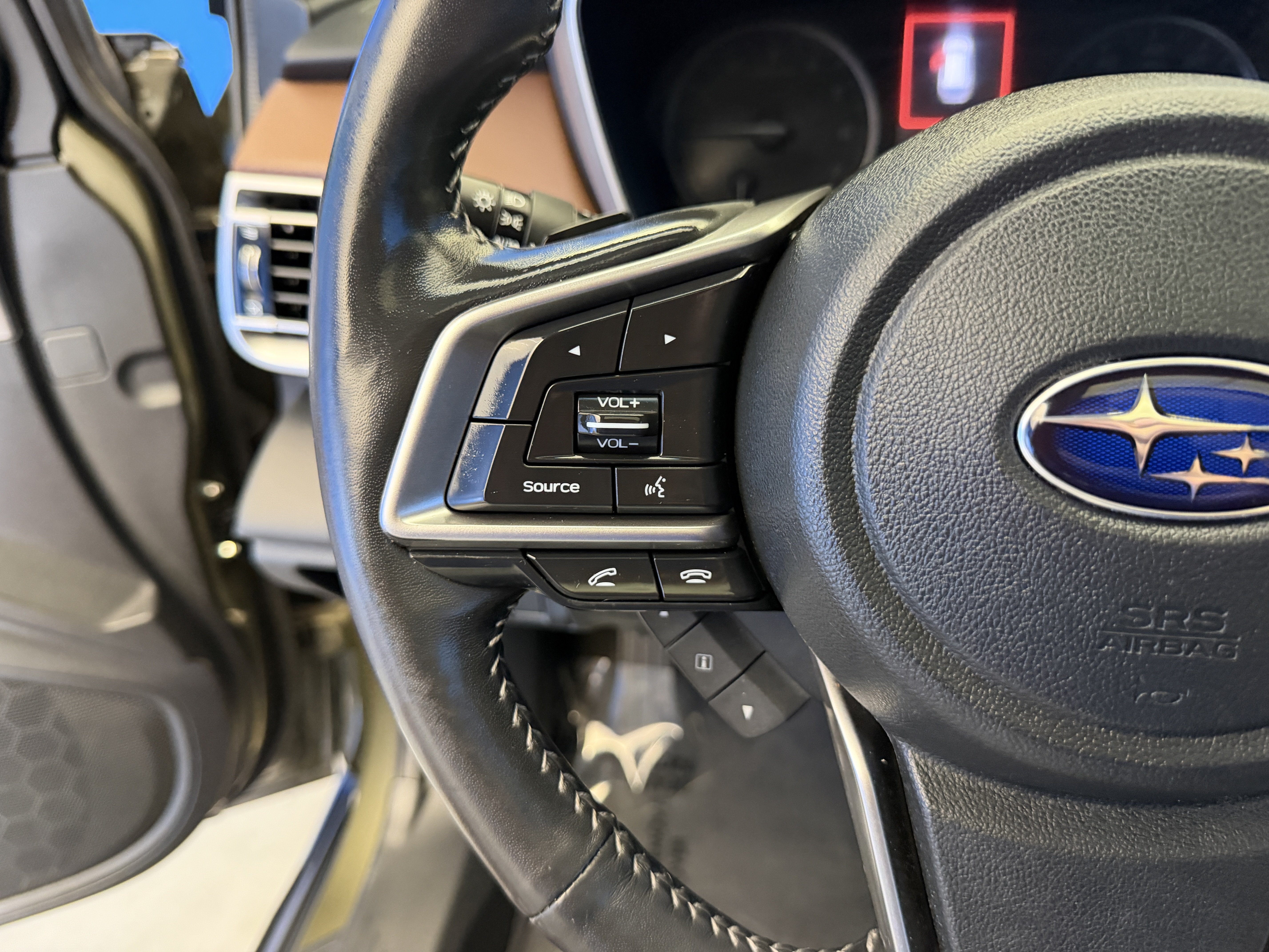 Used 2021 Subaru Outback Touring w/ Popular Package #2 AWD/4WD image 16