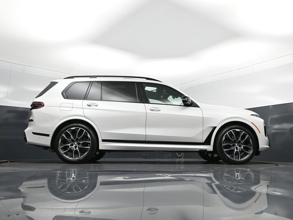 New 2026 BMW X7 M60i image 44