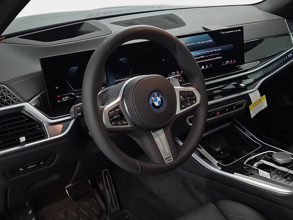 New 2026 BMW X5 xDrive50e w/ M Sport Package AWD/4WD image 16