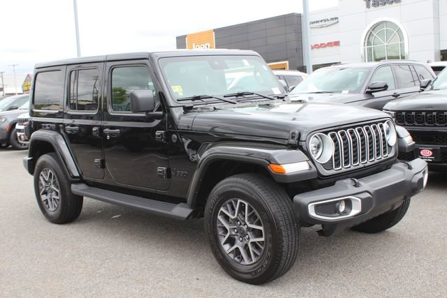 Used 2025 Jeep Wrangler Unlimited Sahara w/ Dual Top Group
