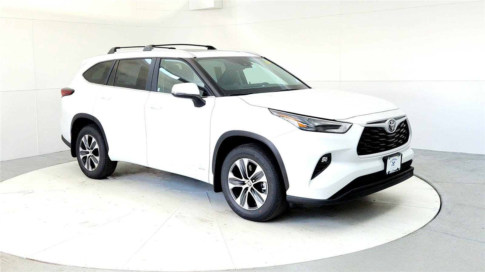 New 2026 Toyota Highlander XLE image 7