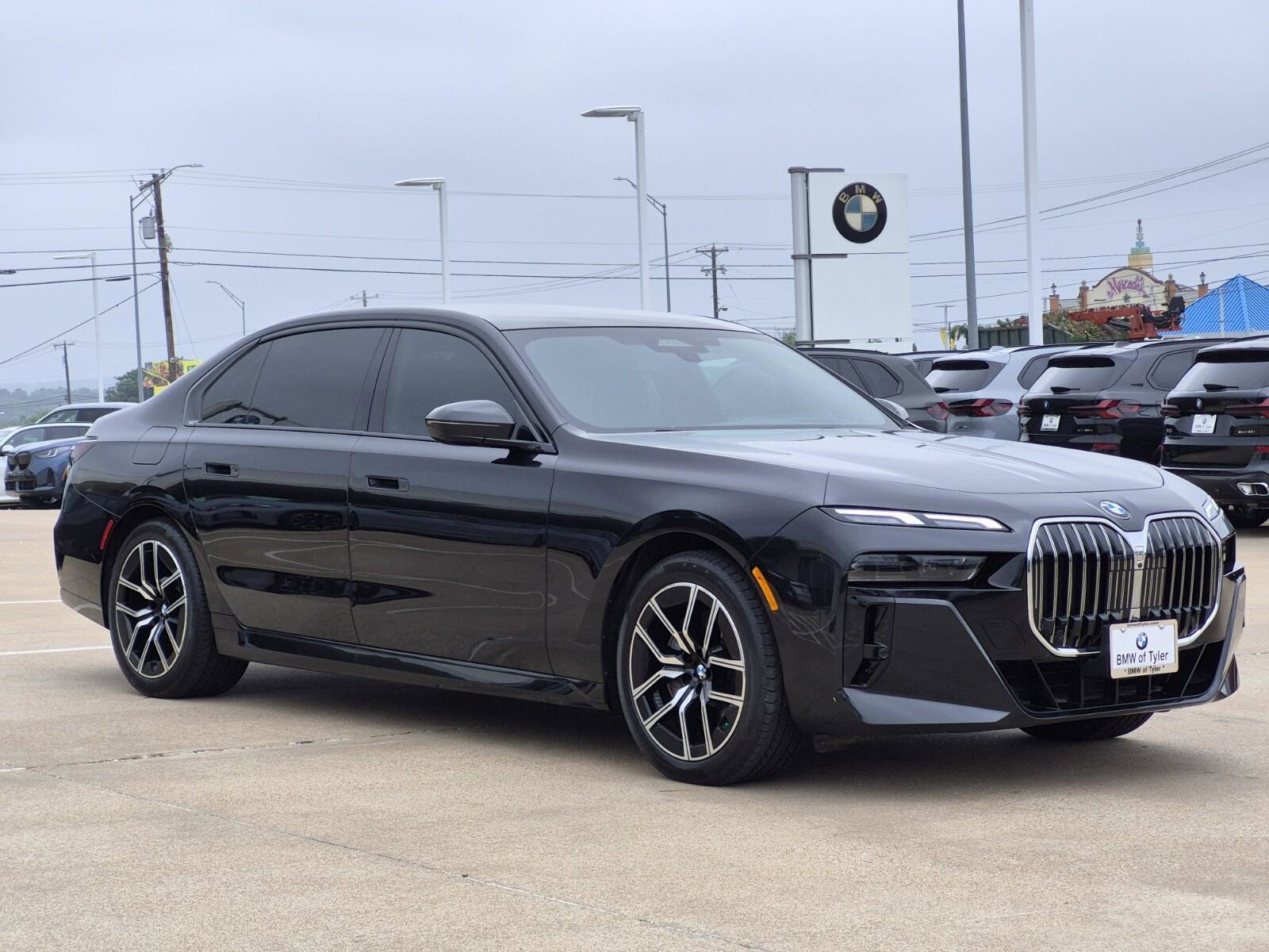 Certified 2024 BMW 740i RWD image 3