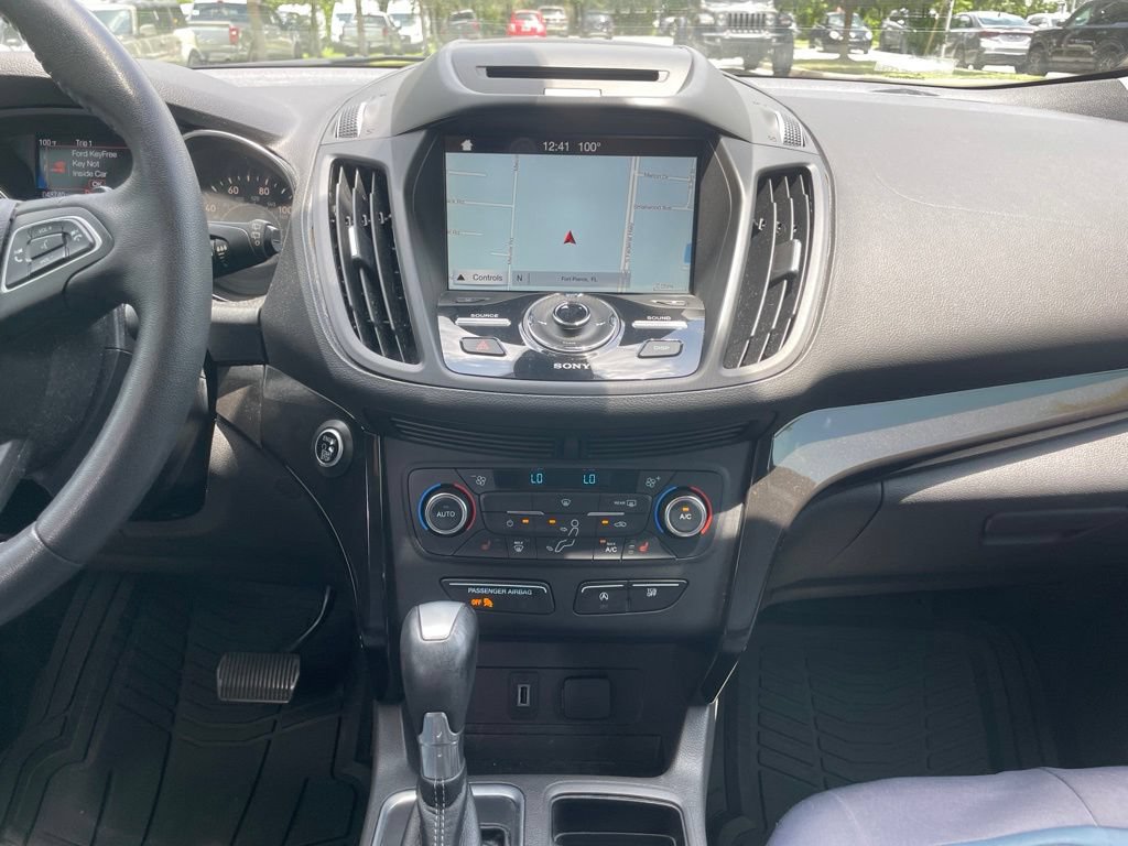 Used 2017 Ford Escape Titanium FWD image 11
