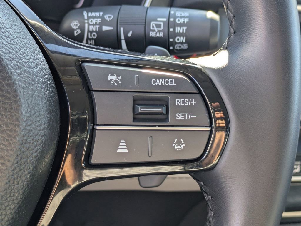 Certified 2023 Honda Pilot Touring image 9