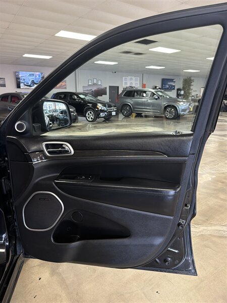 Used 2015 Jeep Grand Cherokee High Altitude RWD image 31