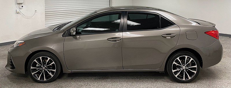 Used 2017 Toyota Corolla SE w/ Carpet Mat Package (TMS) image 8