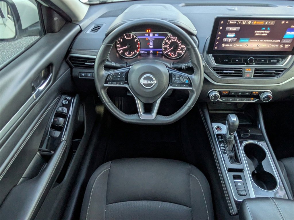 Used 2023 Nissan Altima 2.5 SV w/ SV Premium Package image 15