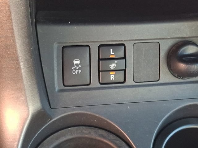 Used 2010 Toyota RAV4 Limited AWD/4WD image 26