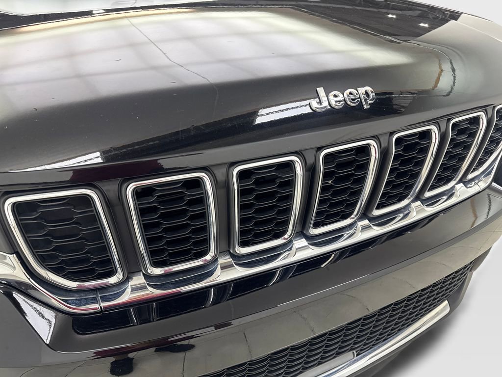 Used 2024 Jeep Grand Cherokee Laredo X w/ Trailer Tow Package AWD/4WD image 27