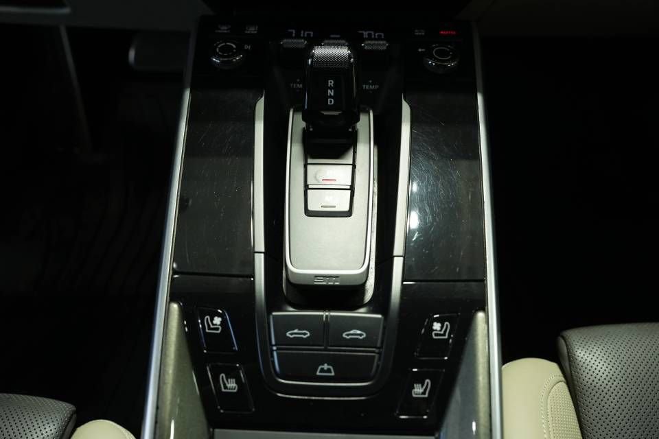 Certified 2021 Porsche 911 Turbo S image 24