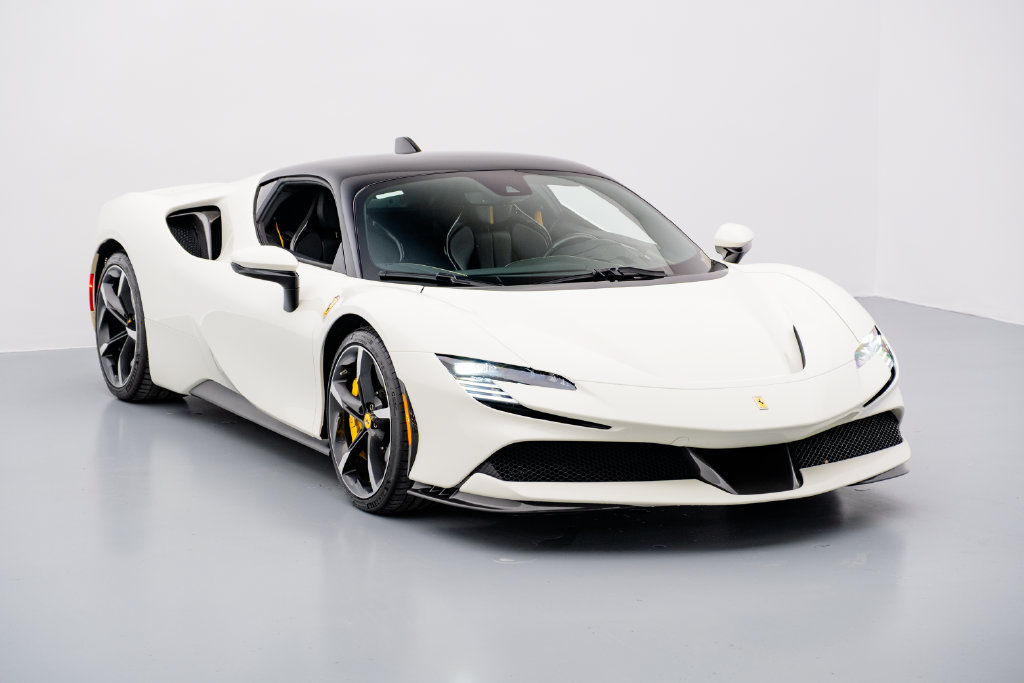 Used 2021 Ferrari SF90 Stradale AWD/4WD image 3