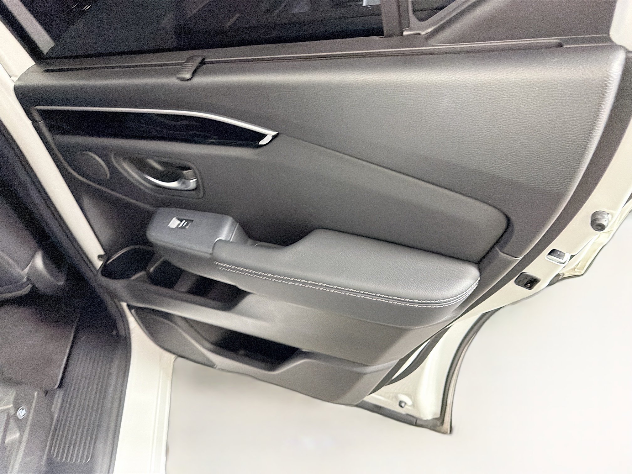 Used 2025 Honda Pilot EX-L image 31