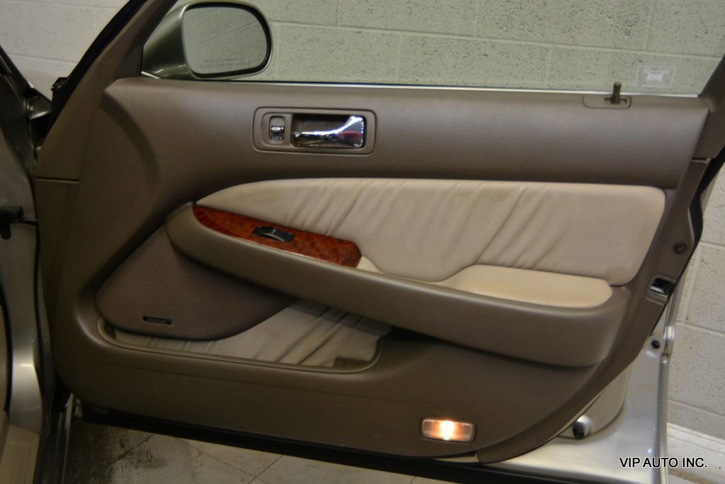 Used 2002 Acura RL image 8