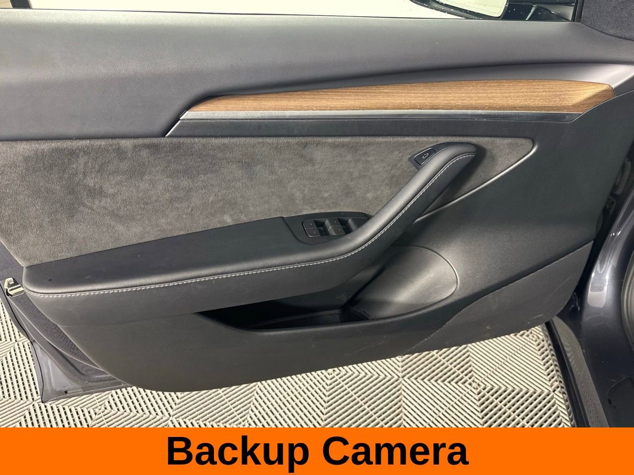 Used 2023 Tesla Model 3 Standard Range image 10