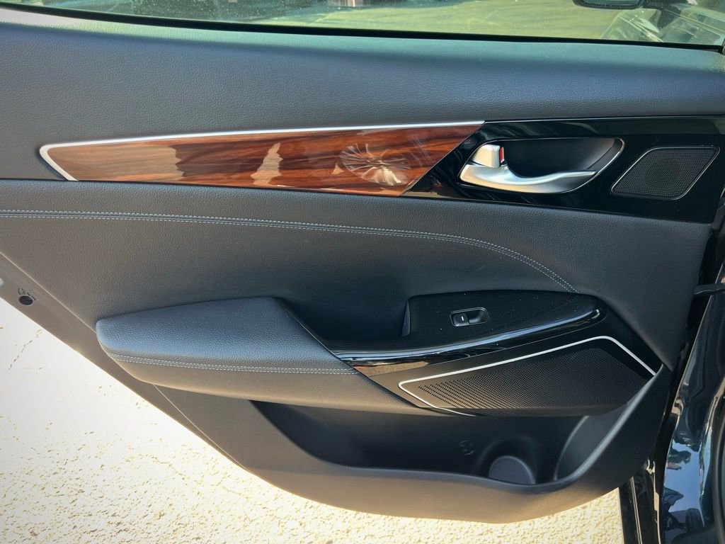 Used 2017 Kia Cadenza Premium w/ Luxury Package image 22