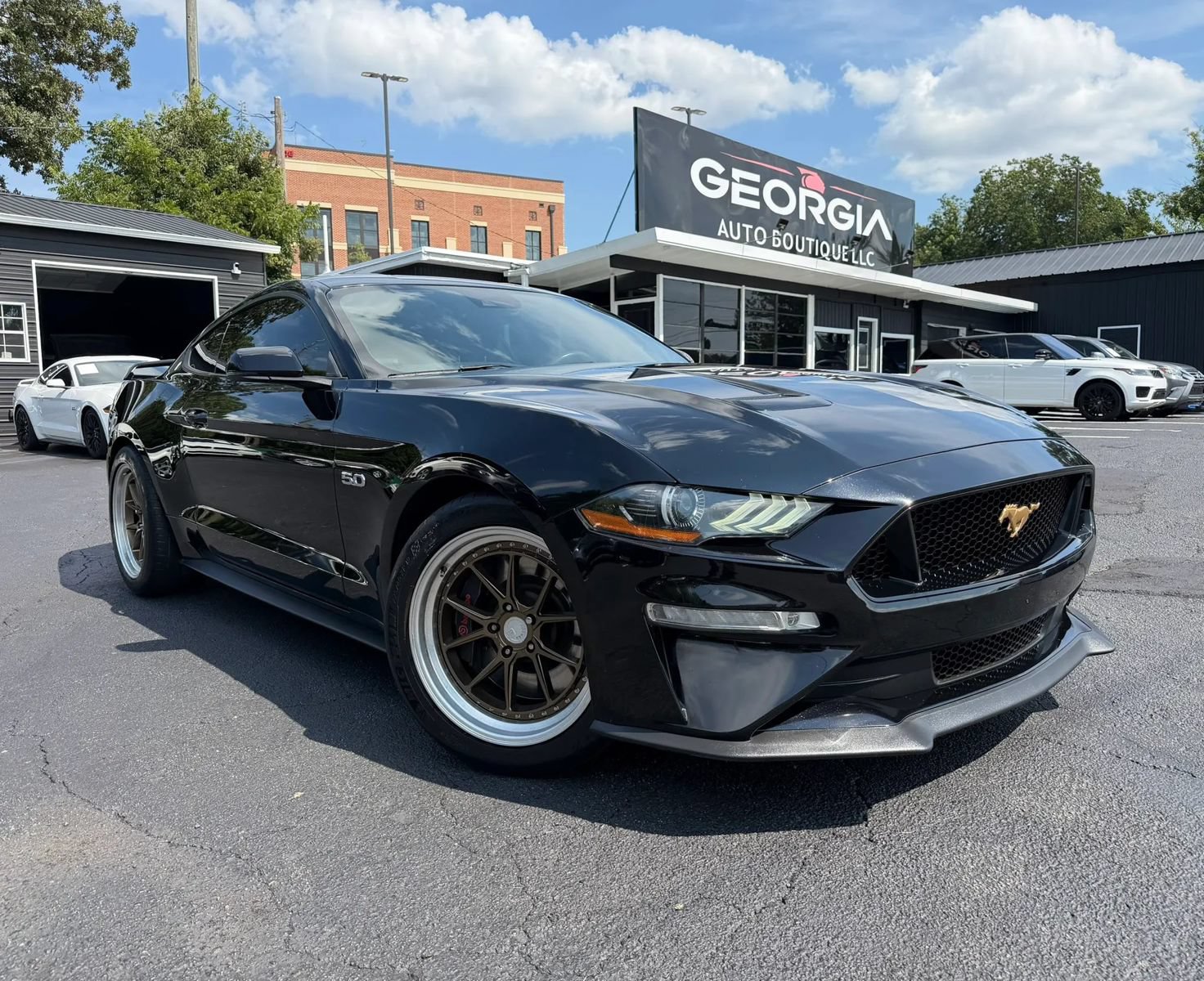 Used 2019 Ford Mustang GT Premium w/ GT Performance Package RWD image 2