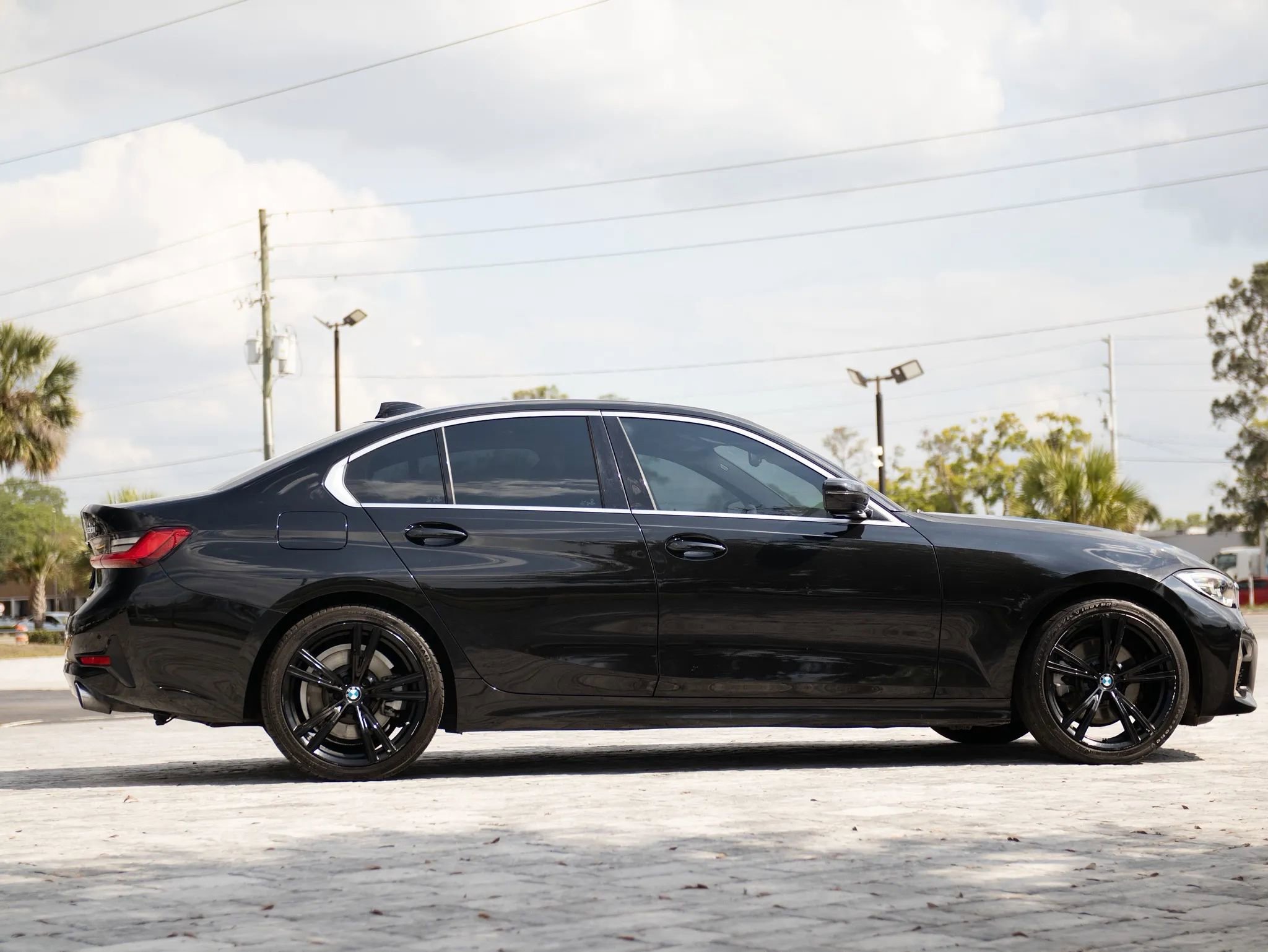 Used 2019 BMW 330i Sedan w/ Convenience Package RWD image 15