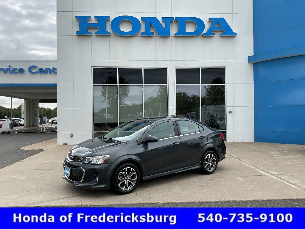 Used 2020 Chevrolet Sonic LT w/ Convenience Package FWD image 1