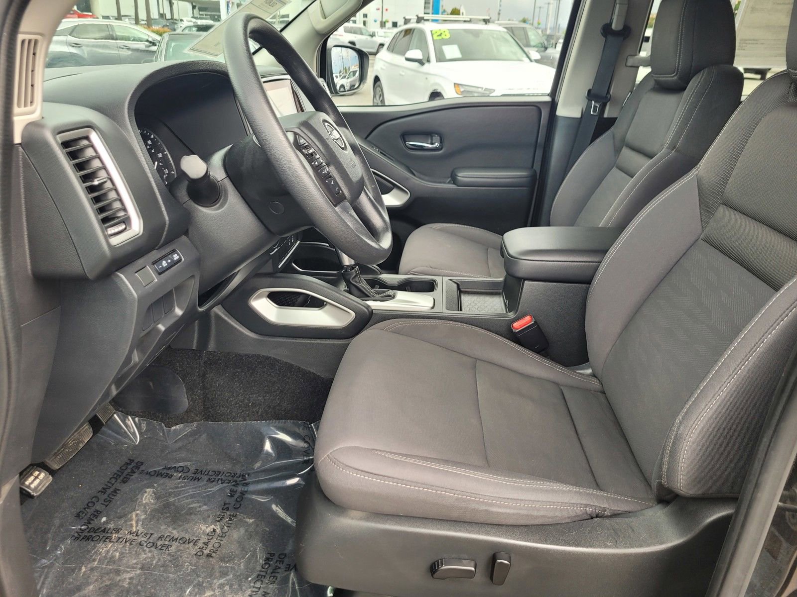 Used 2023 Nissan Frontier SV image 15