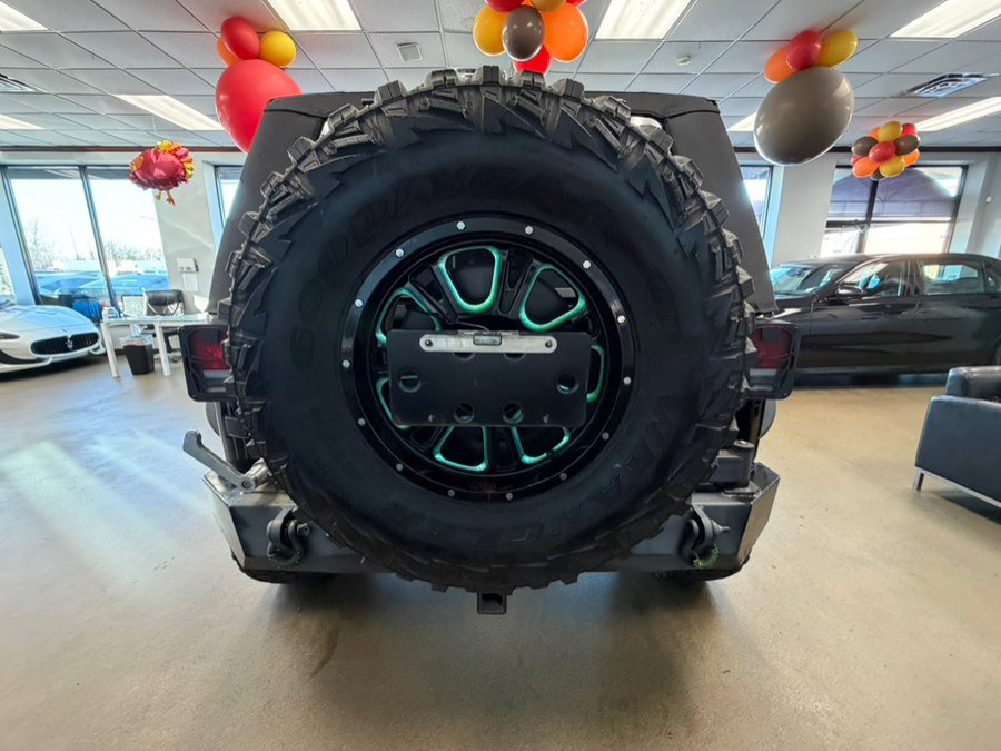 Used 2013 Jeep Wrangler Unlimited Rubicon w/ Connectivity Group image 14