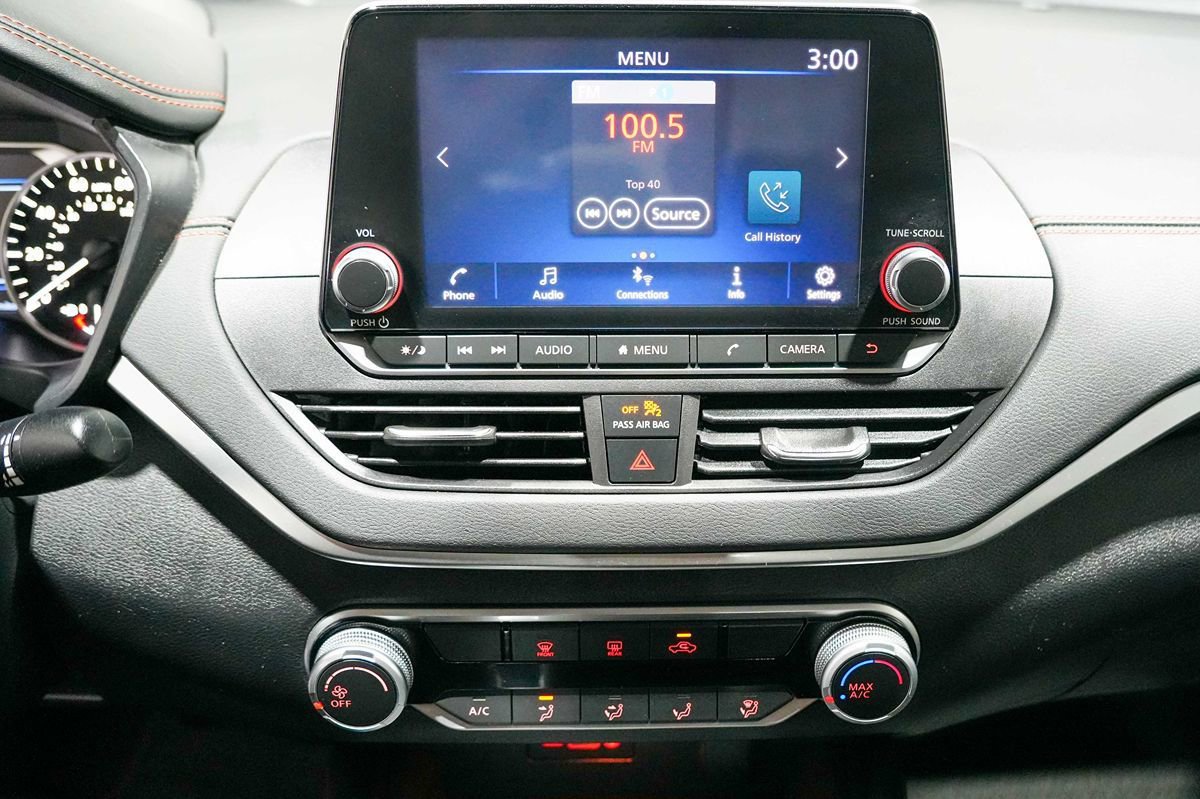 Used 2022 Nissan Altima 2.5 SR FWD image 12
