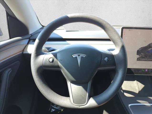 Used 2023 Tesla Model Y Long Range AWD/4WD image 24