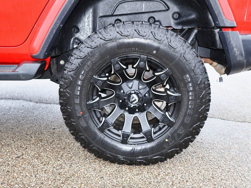 Used 2018 Jeep Wrangler Unlimited Sahara image 33