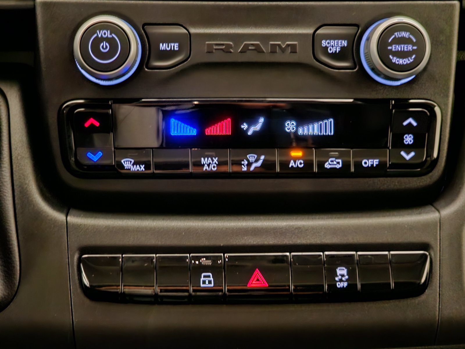 New 2026 RAM ProMaster 3500 FWD image 11