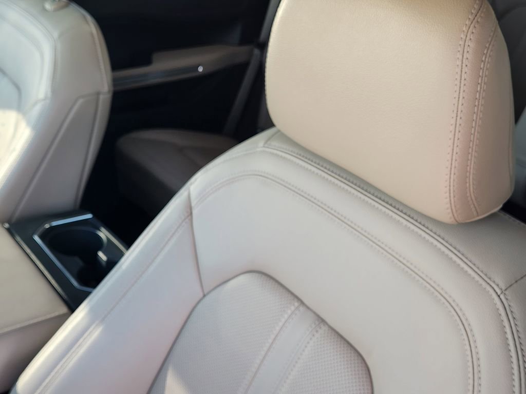 Used 2022 Ford Expedition Limited image 14