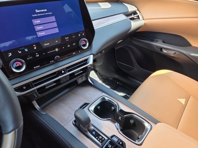 Used 2025 Lexus RX 350 Premium w/ Convenience Package AWD/4WD image 33