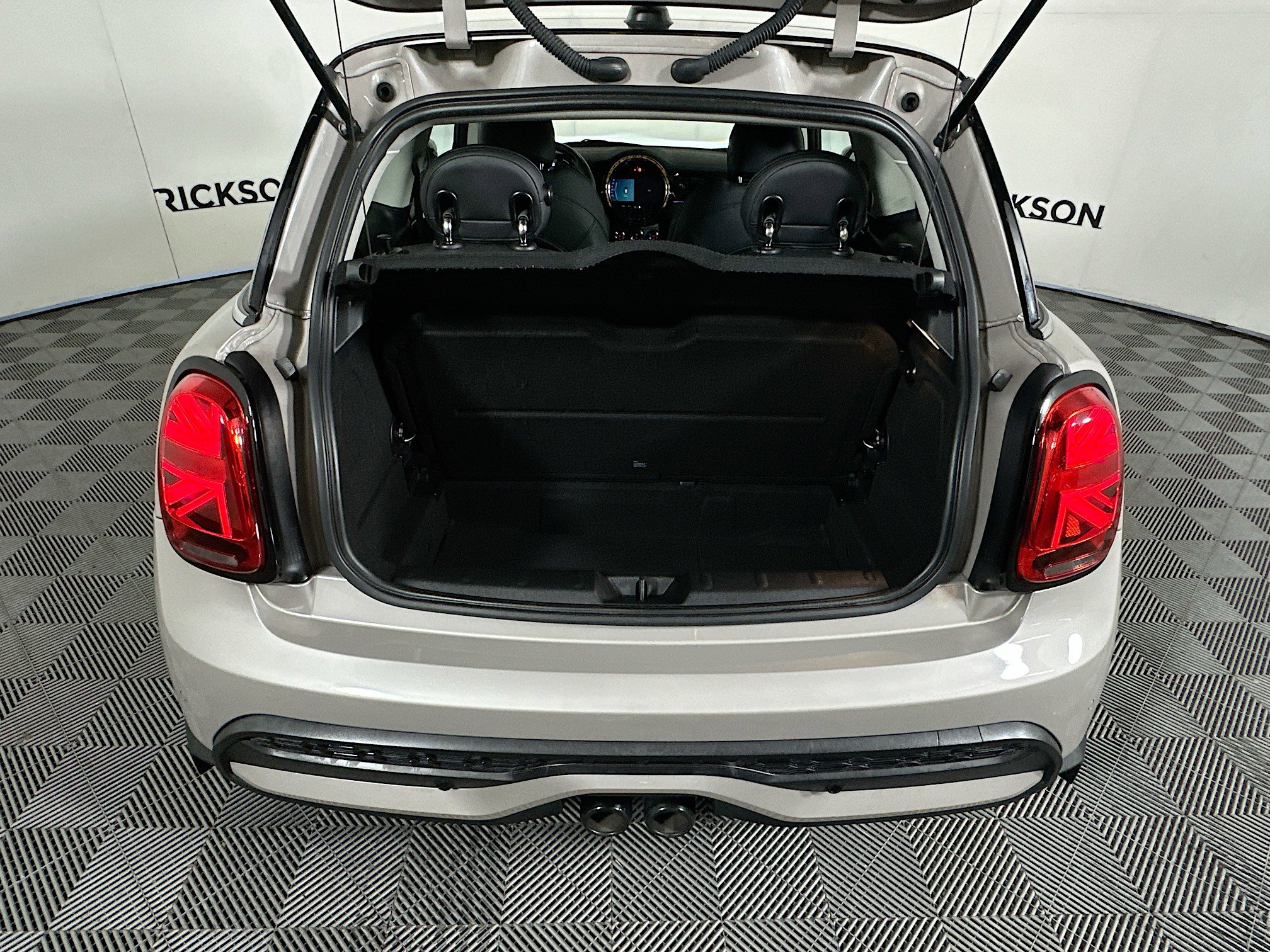 Used 2023 MINI Cooper S image 30