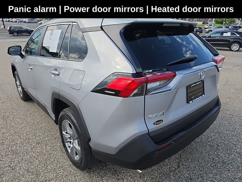 Used 2022 Toyota RAV4 XLE w/ Convenience Package AWD/4WD image 5