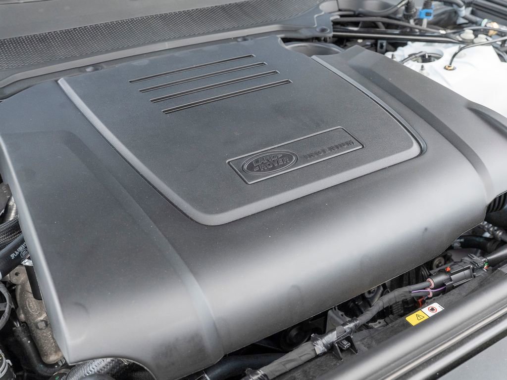 New 2025 Land Rover Discovery S image 24