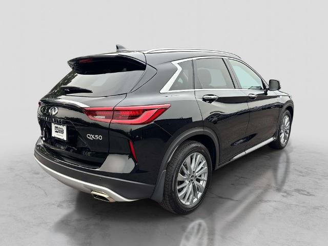 Certified 2025 INFINITI QX50 Luxe w/ Cargo Package AWD/4WD image 5