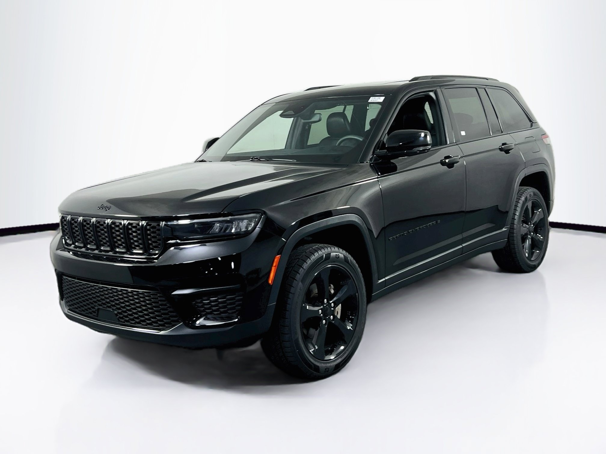 Used 2023 Jeep Grand Cherokee Altitude