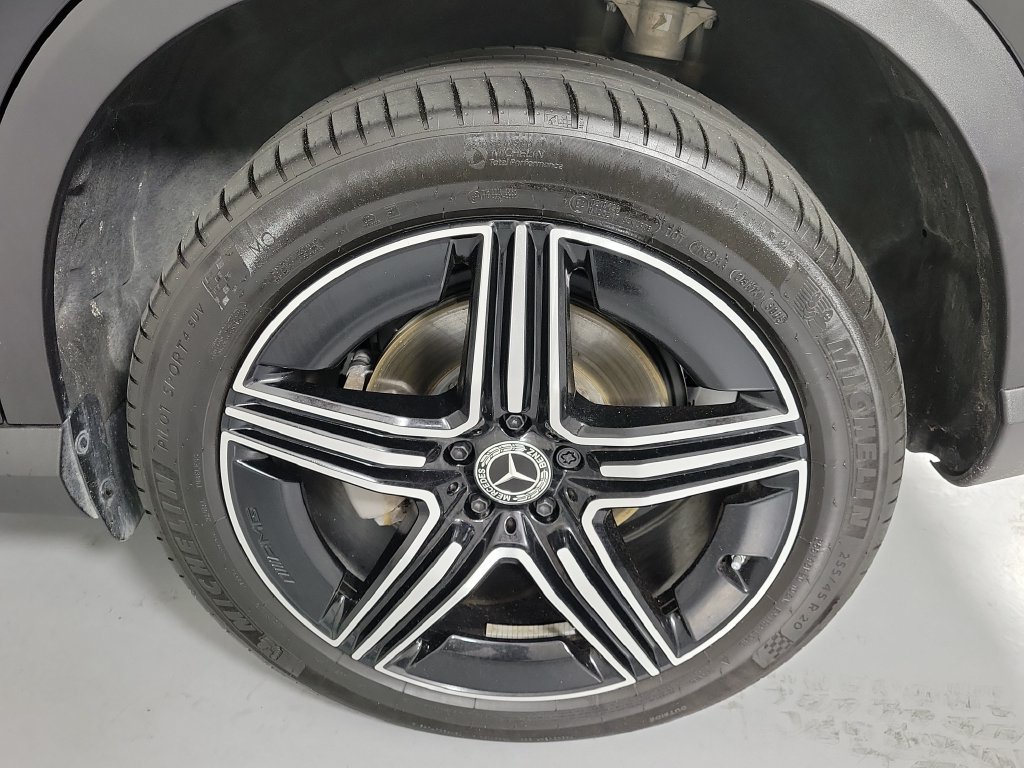 Used 2026 Mercedes-Benz GLC 300 image 10